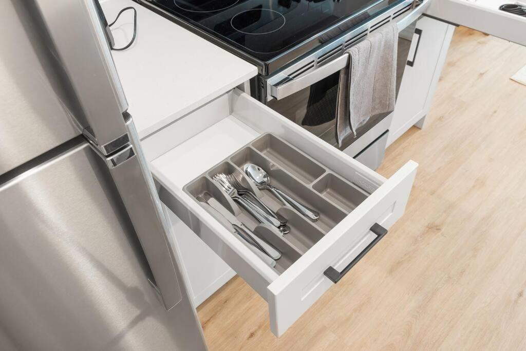 Nolibs, By Fishtown, Rooftop Access, King Bed, Sleeps 4ppl, Wifi Apartment