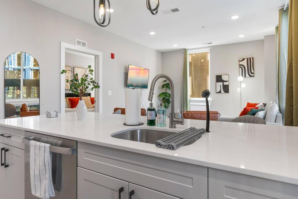Amazing City Views - Sleeps 6 - Near Fishtown Apartment *