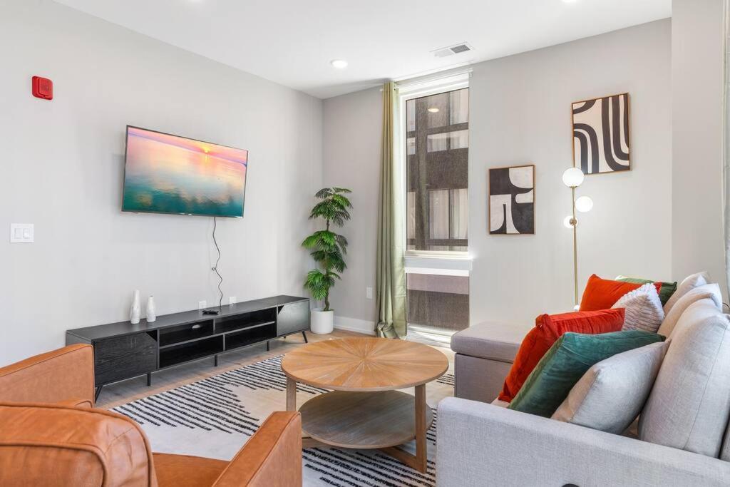 Amazing City Views - Sleeps 6 - Near Fishtown Apartment *