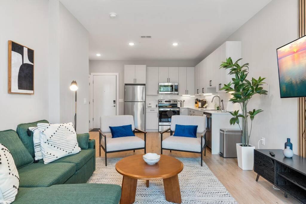King Bed - Stunning Pier Views - Near Fishtown * Philadelphia