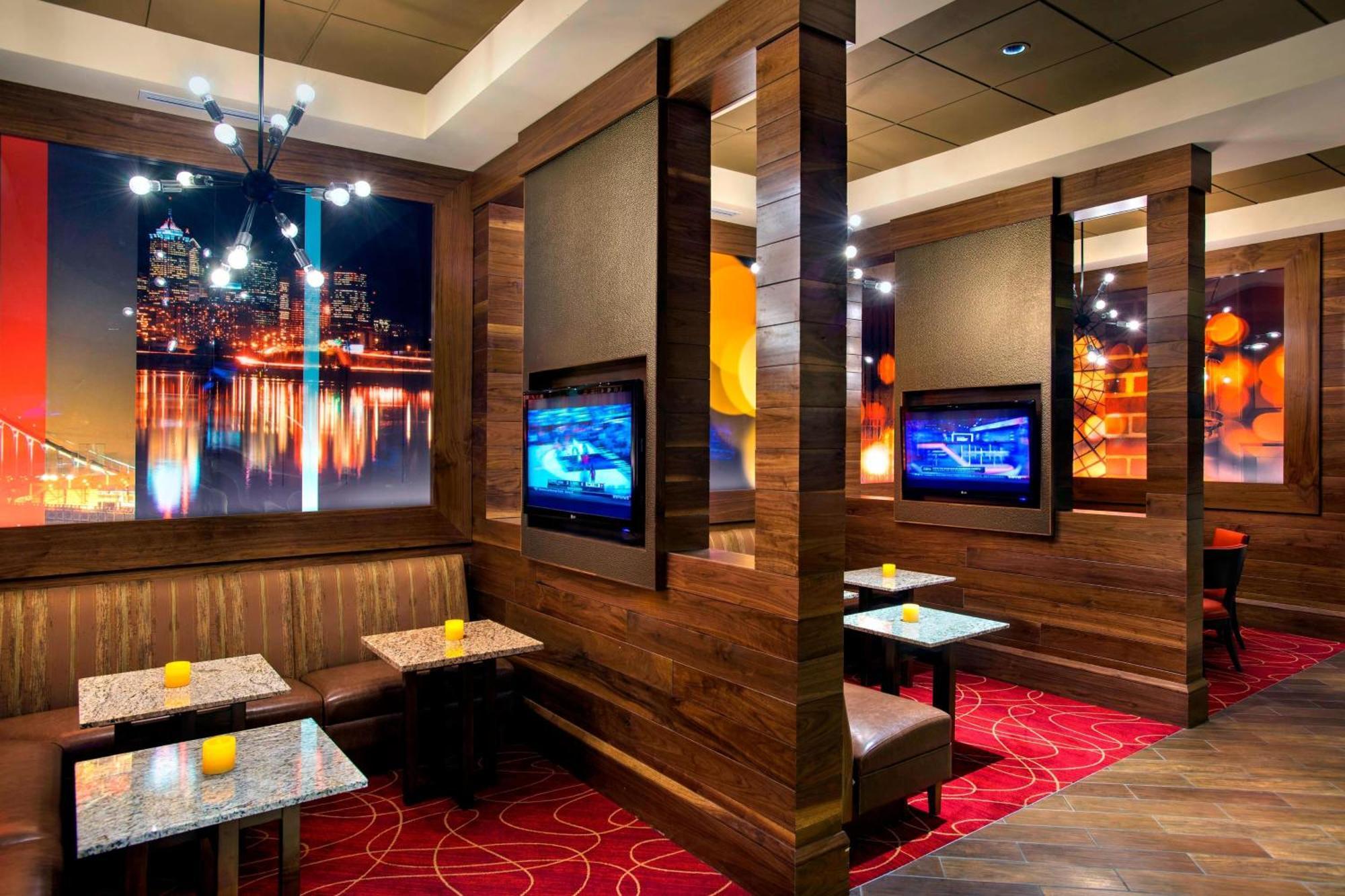 Airport Marriott