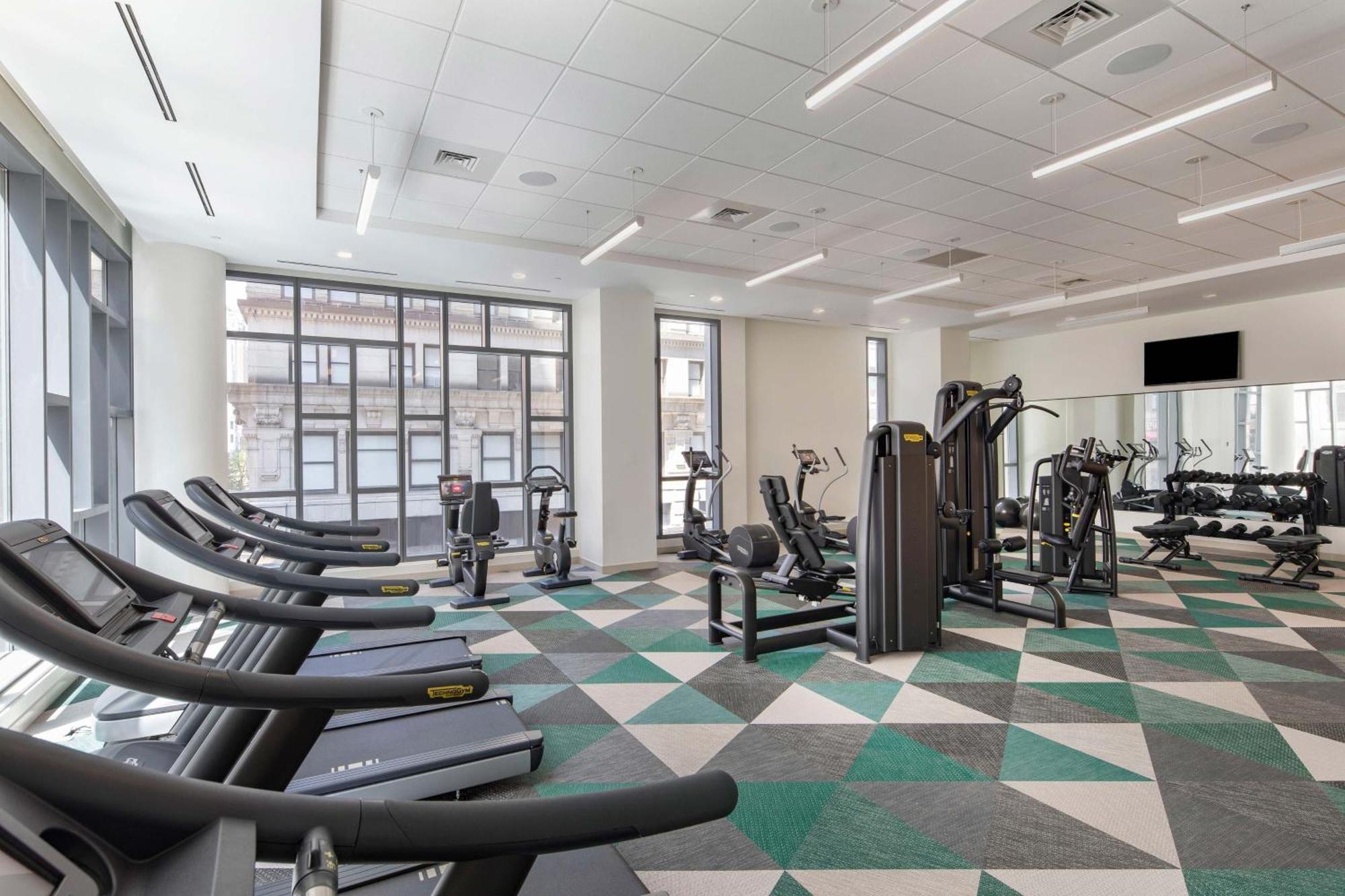 Element Downtown Hotel 4*