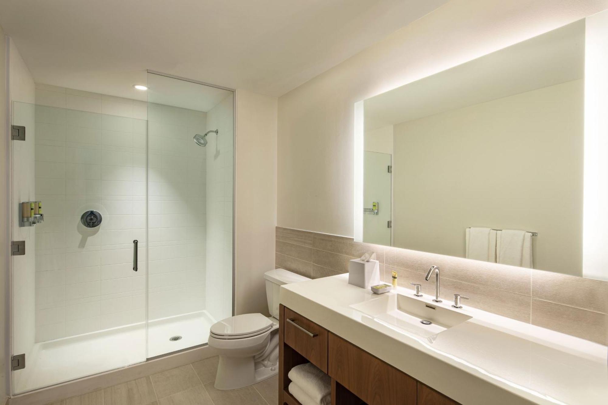 Hotel Element Downtown 4*