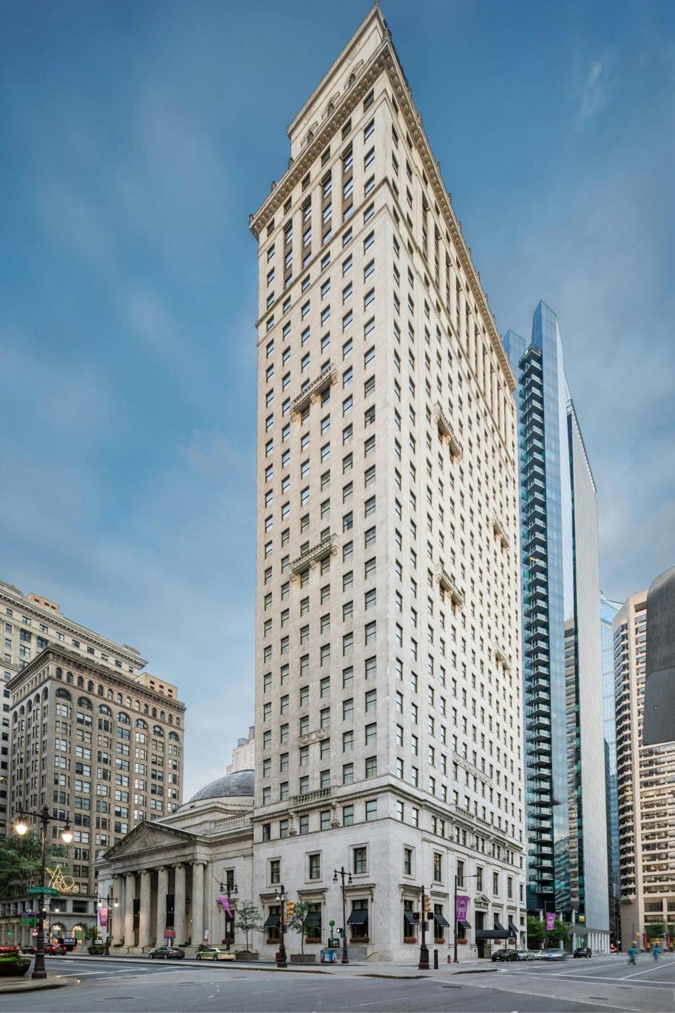 The Ritz-carlton, Hotel