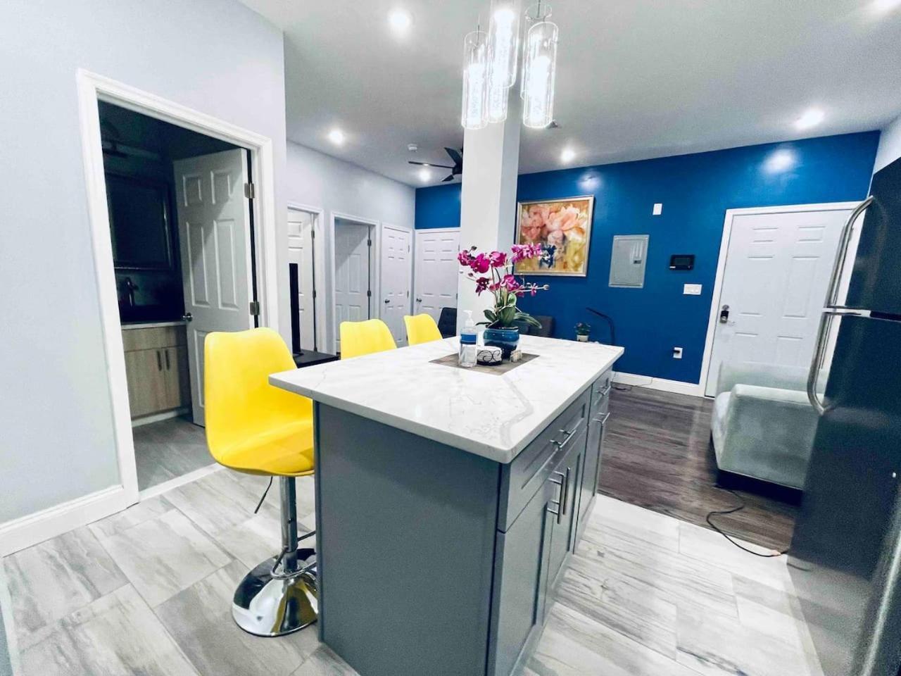 Apartment Lovely Beautiful 2br In Center
