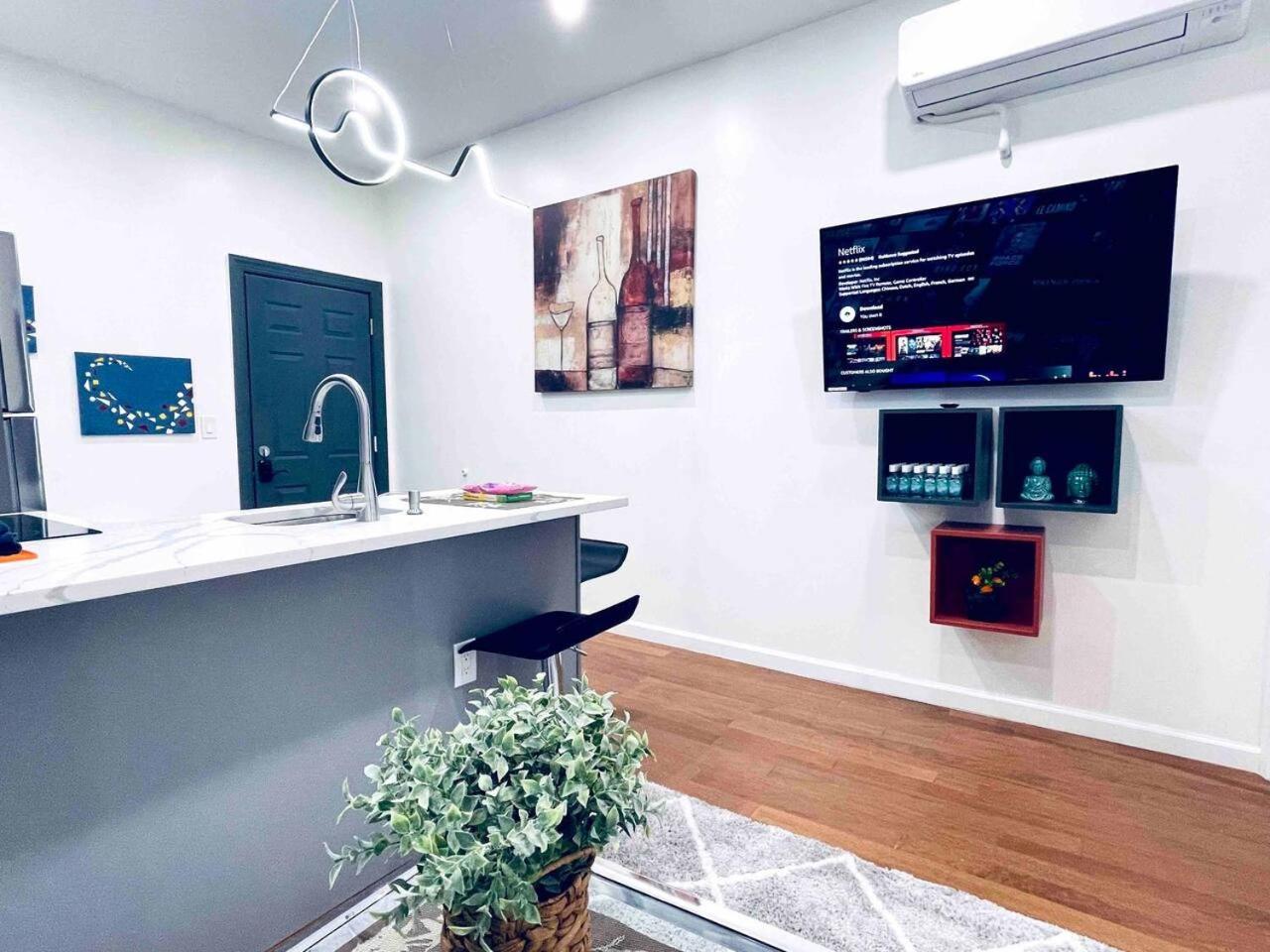 New - 1 Bedroom Near Rittenhouse Square * Philadelphia