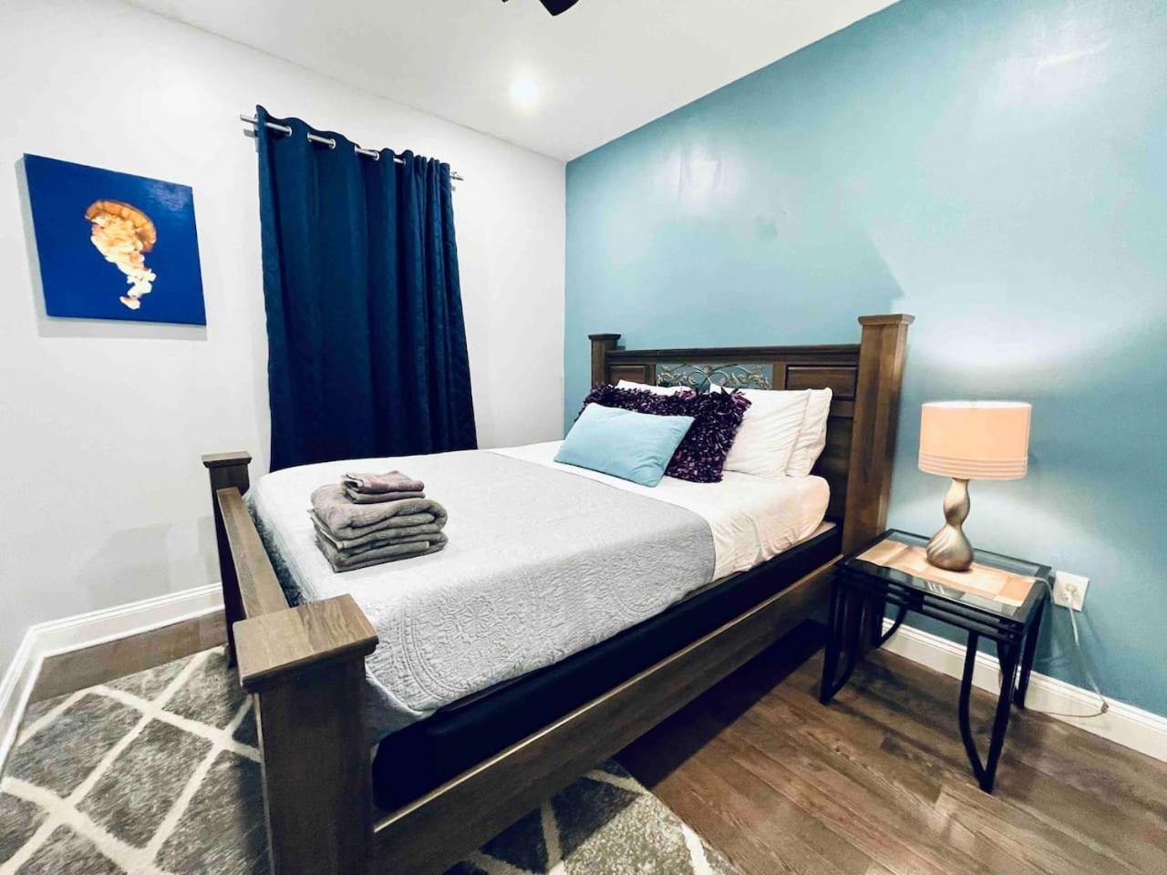 Lovely Beautiful 2br In Center