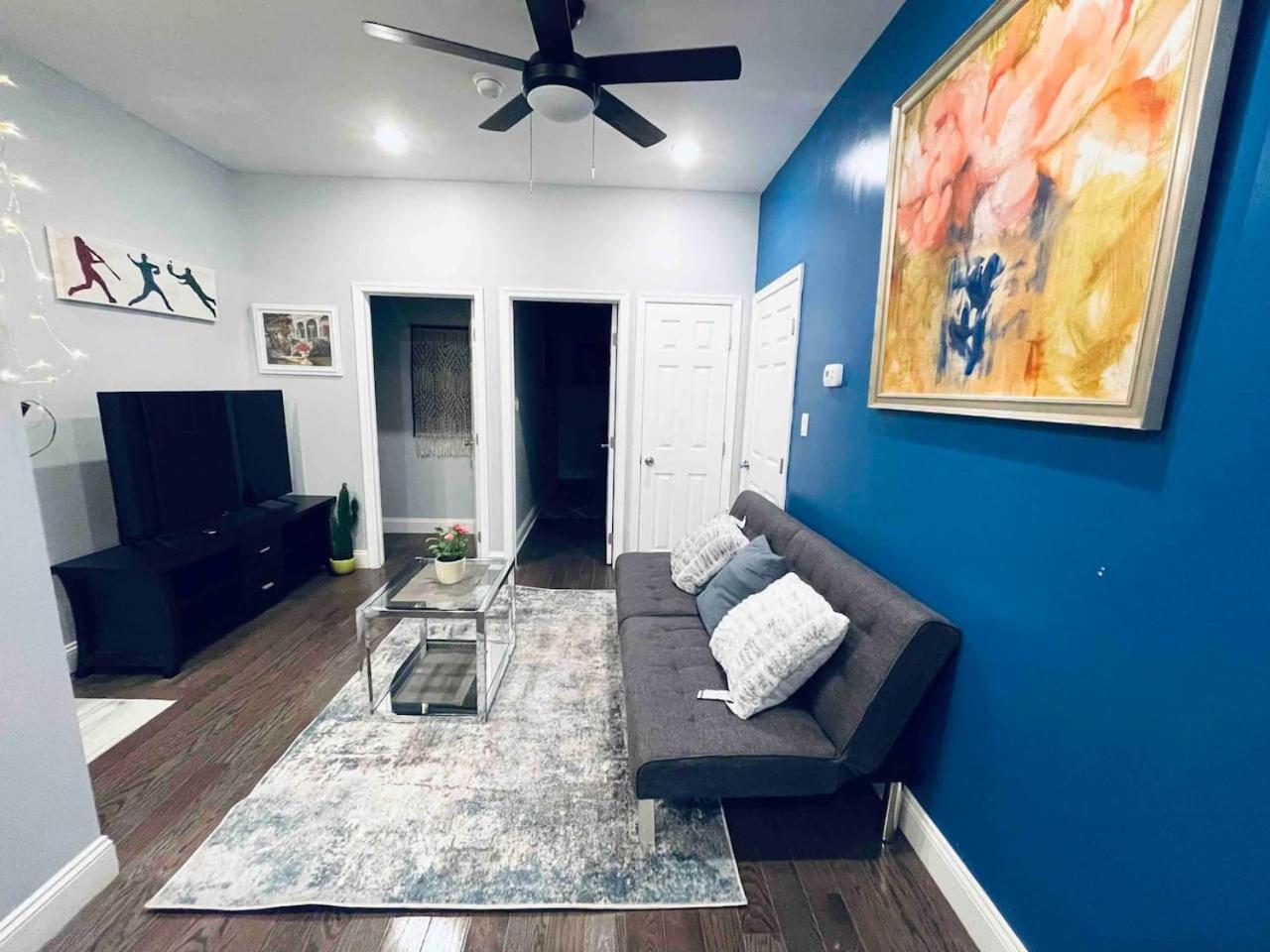 Apartment Lovely Beautiful 2br In Center