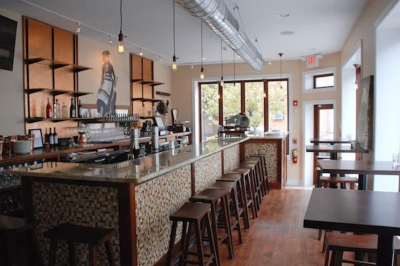 Modern Cozy Huge Balcony In Heart Of Passyunk * Philadelphia