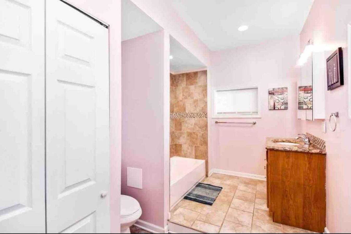 Modern Cozy Huge Balcony In Heart Of Passyunk * Philadelphia