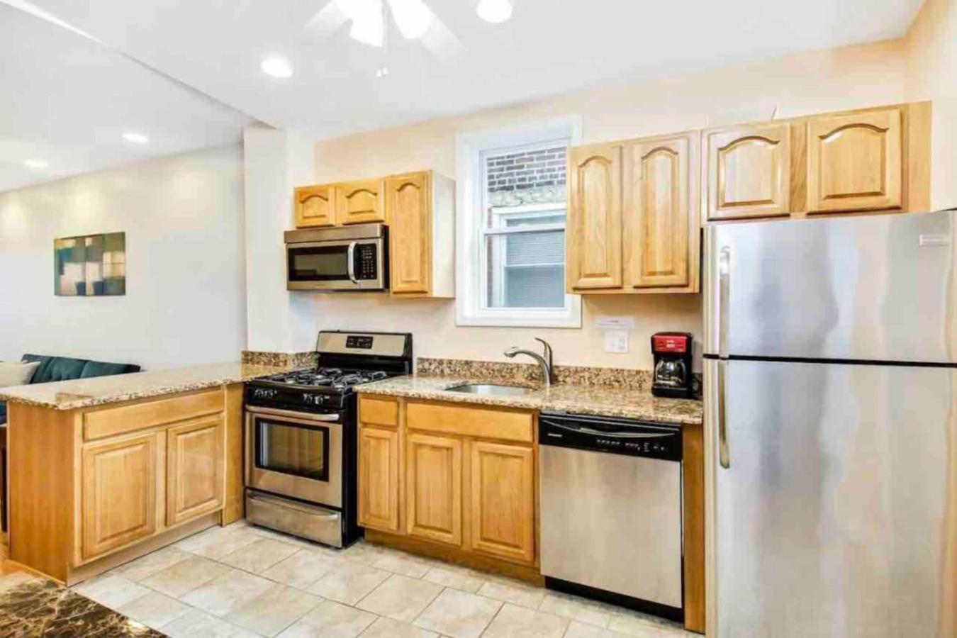 Modern Cozy Huge Balcony In Heart Of Passyunk *