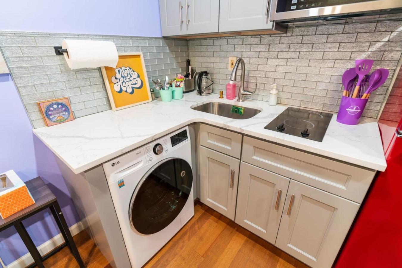 New - Nearby Rittenhouse Square *