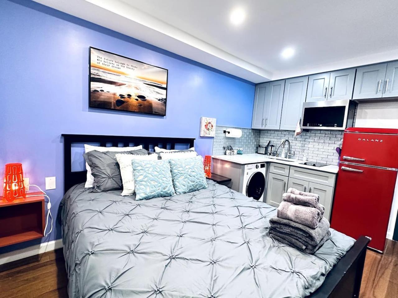 New - Nearby Rittenhouse Square Apartment Philadelphia