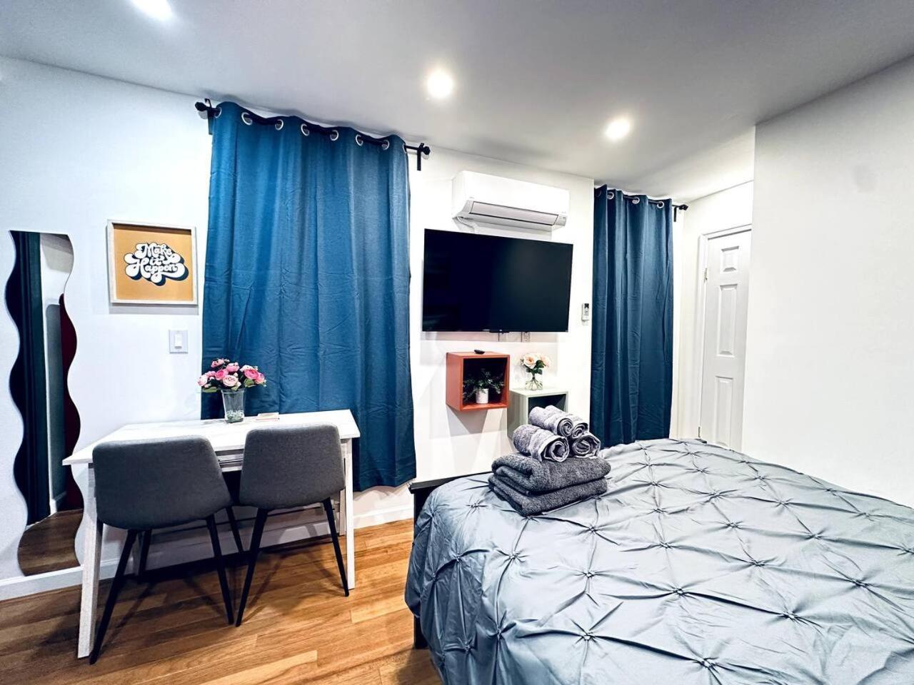 New - Nearby Rittenhouse Square Philadelphia