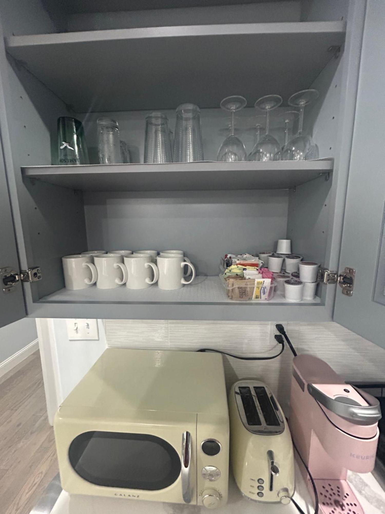 Apartment Cozy 2-3 Bedroom In Center City! *