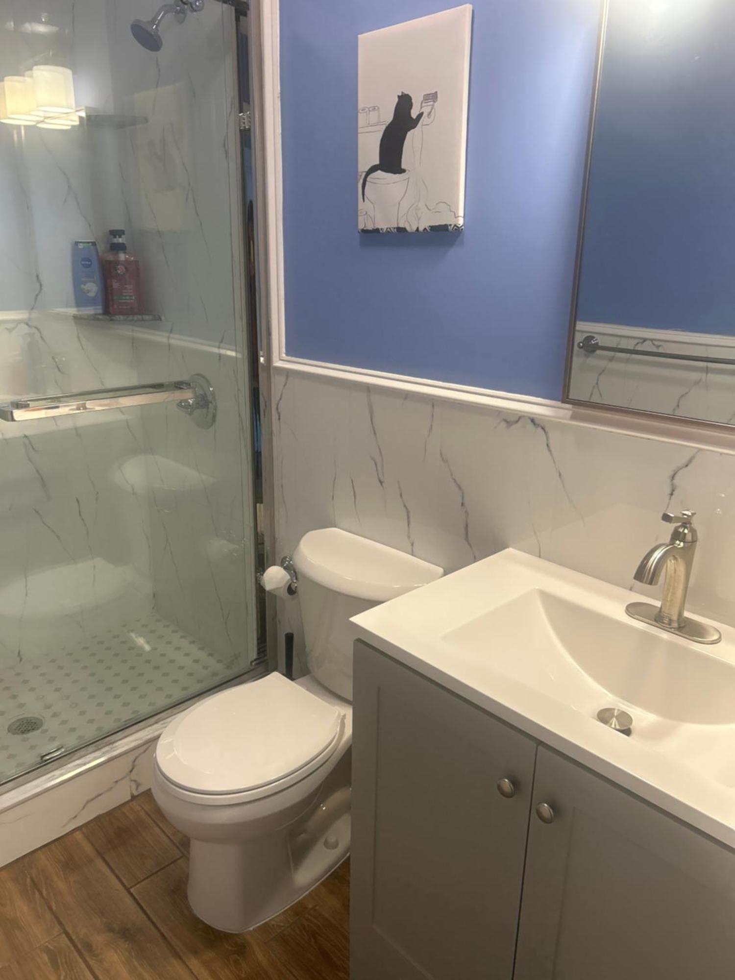 Cozy 2-3 Bedroom In Center City!