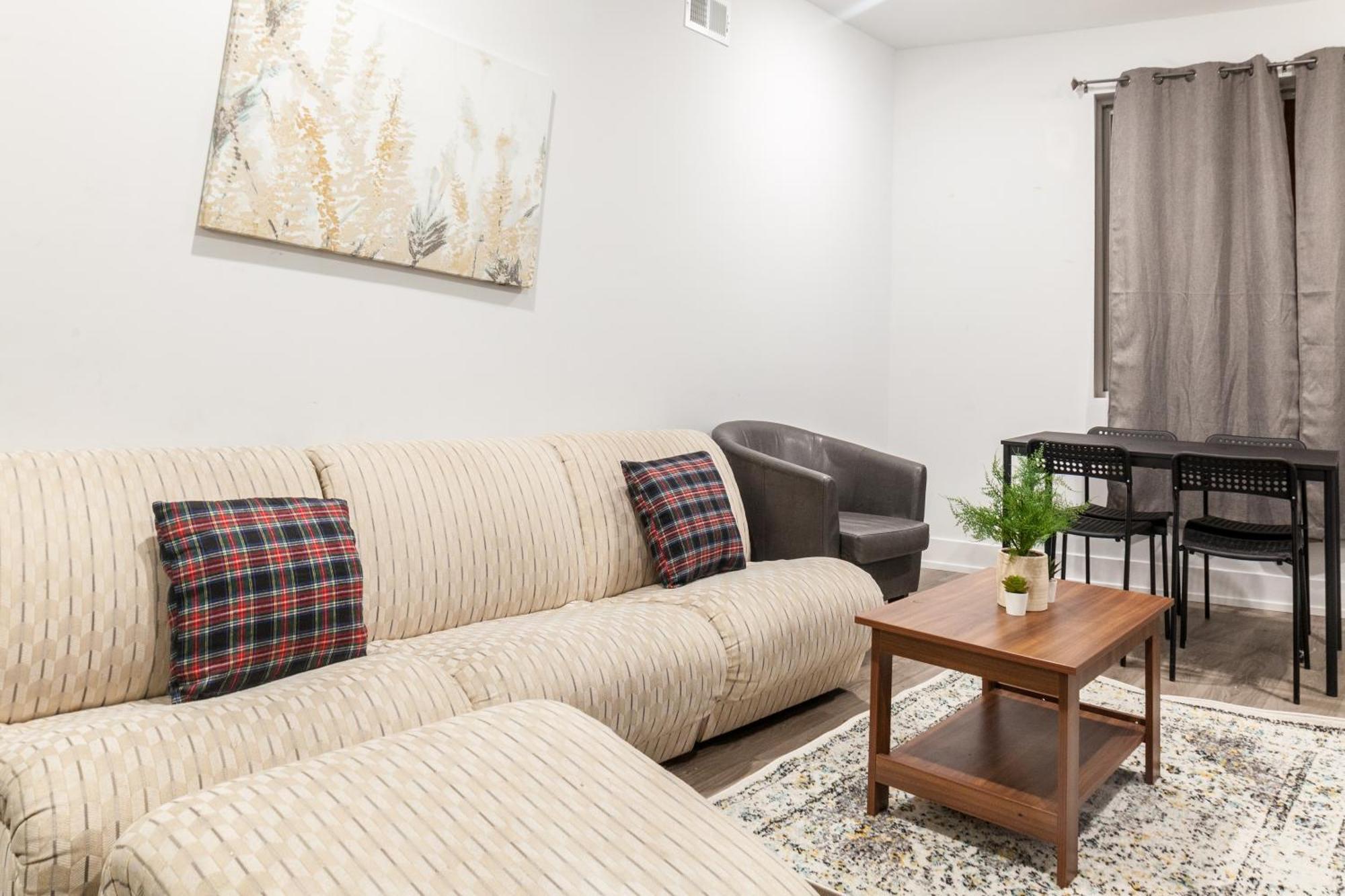 Apartment 4bd4bath-crib,temple-pingpong-wd,wifi,desk *
