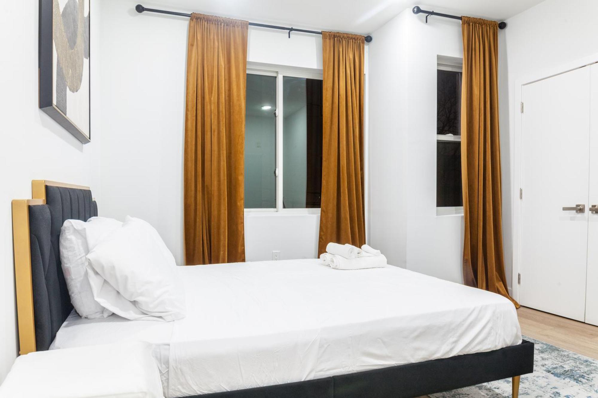 2-bedroom 2-bath- Wd,trendy -wifi-free-parking * Philadelphia