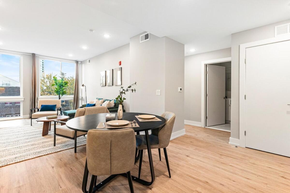 5 Mins To Fishtown Old Town King Bed, Sleeps 4! Apartment