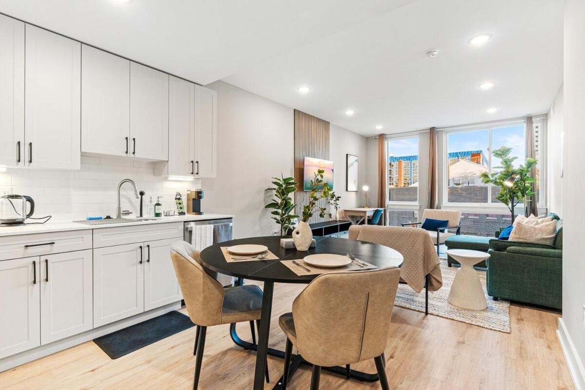 5 Mins To Fishtown Old Town King Bed, Sleeps 4! Apartment