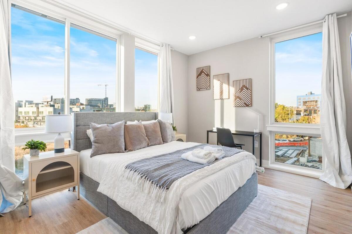 10 Mins To Center City, Sleeps 6, With Rooftop Views! * Philadelphia