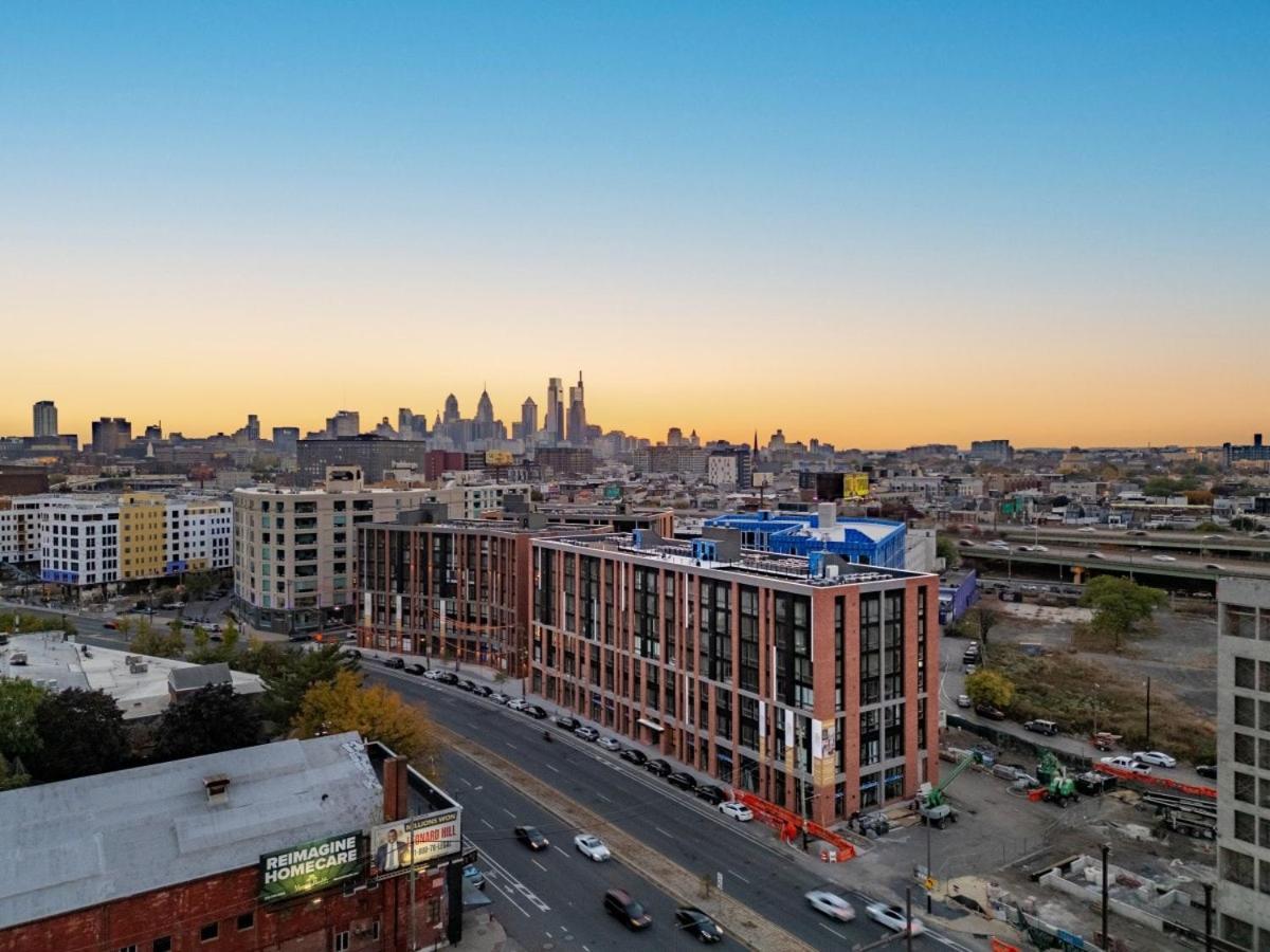 10 Mins To Centercity, With Queen Bed, Views From Rt! * Philadelphia
