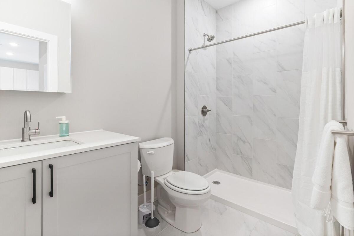 10 Mins To Centercity, With Queen Bed, Views From Rt! Apartment Philadelphia