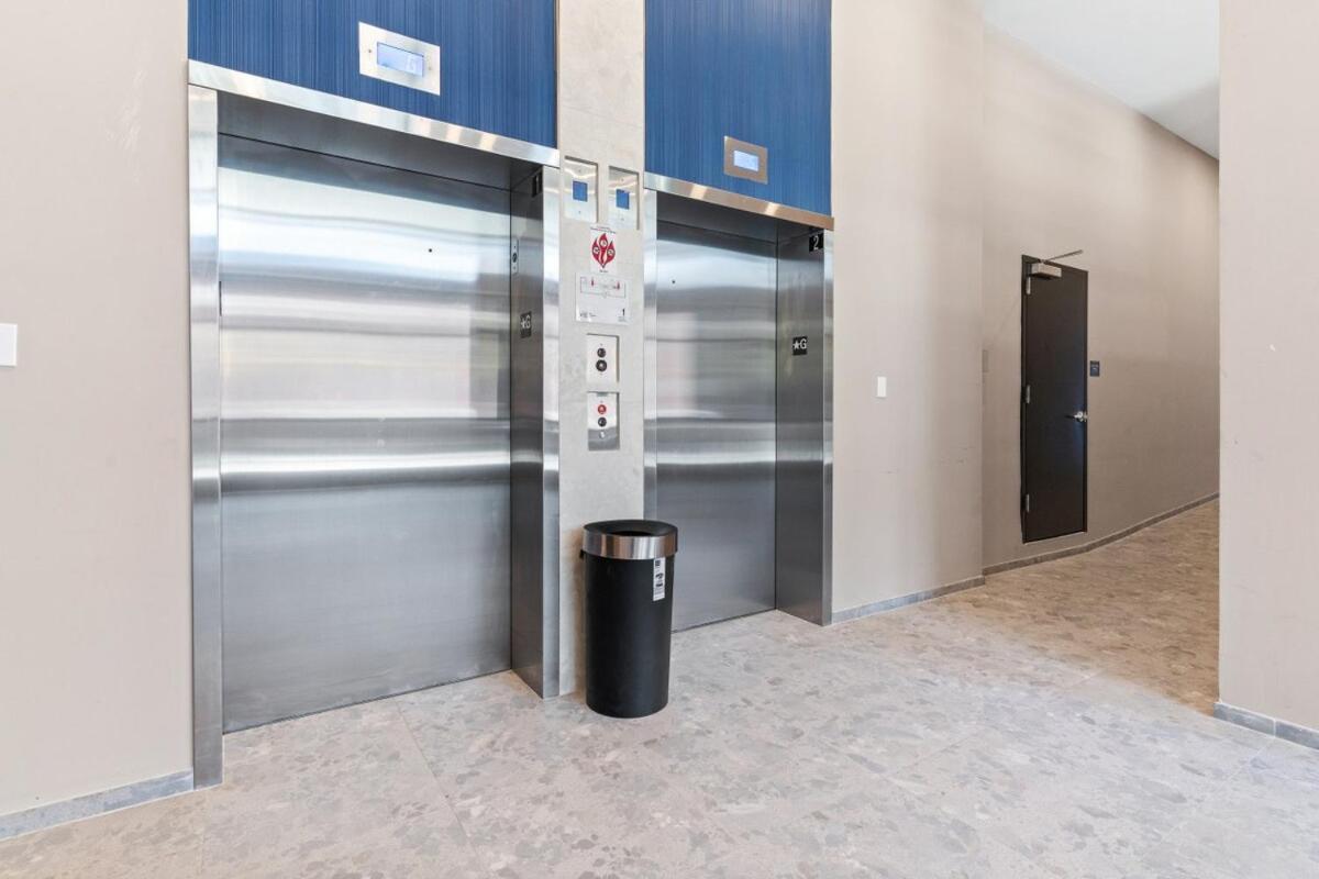 Apartment 10 Mins To Centercity, With Queen Bed, Views From Rt!