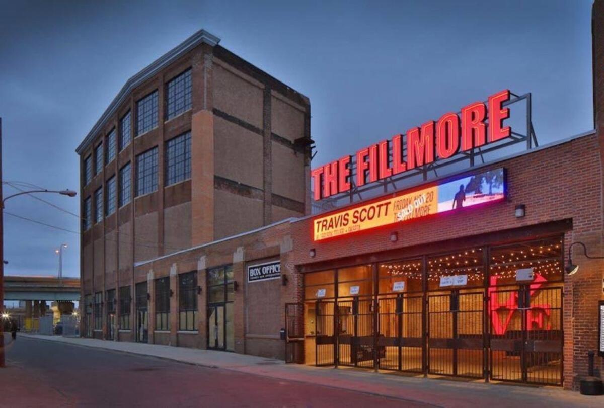 Apartment 10 Mins To Centercity, With Queen Bed, Views From Rt!