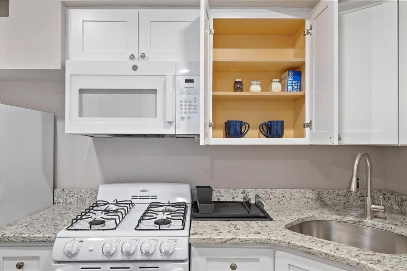 Newly Built 2 Bdrm-by Philly Center Philadelphia