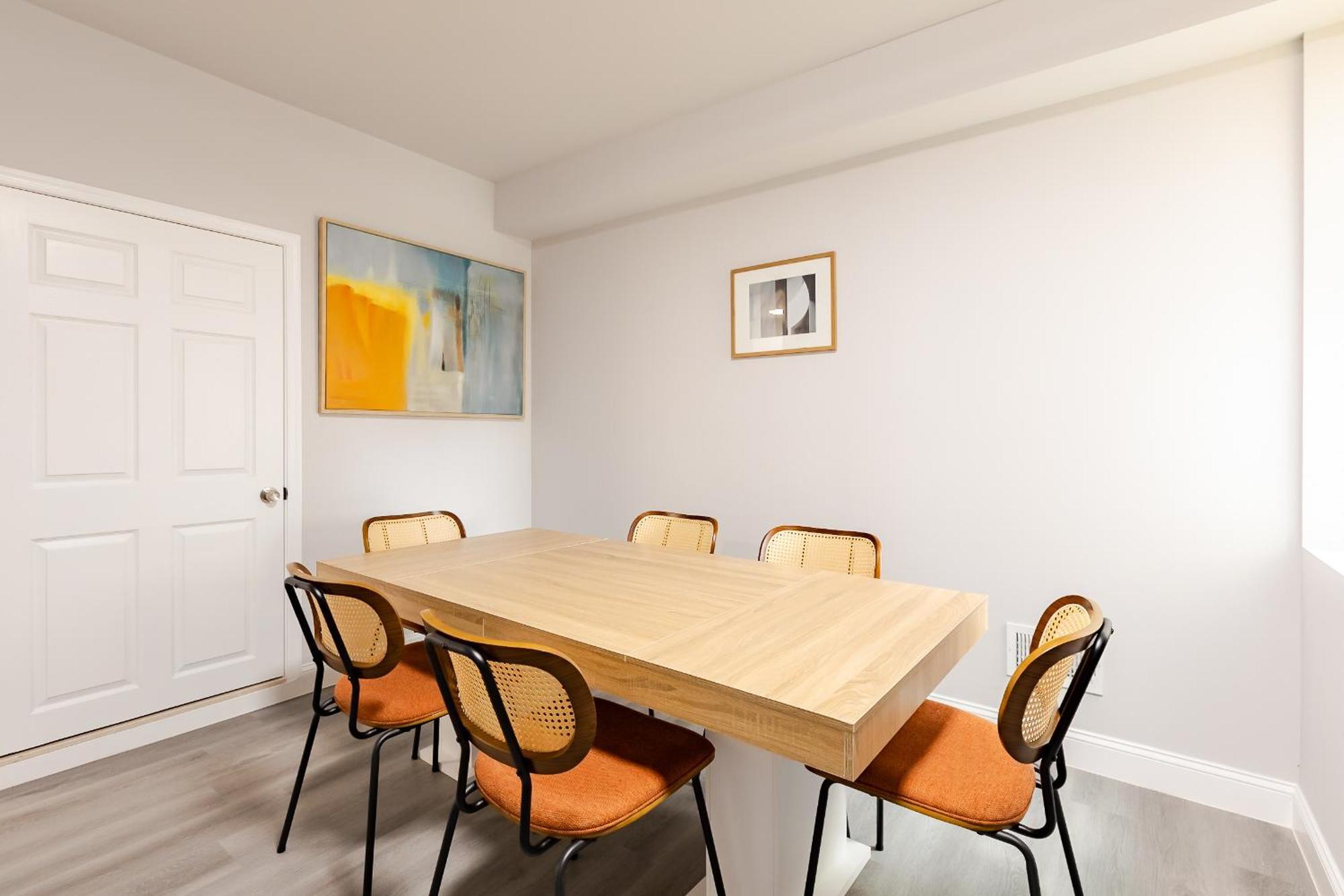 Apartment Chic & Convenient Philly Getaway, Your Stylish In Center
