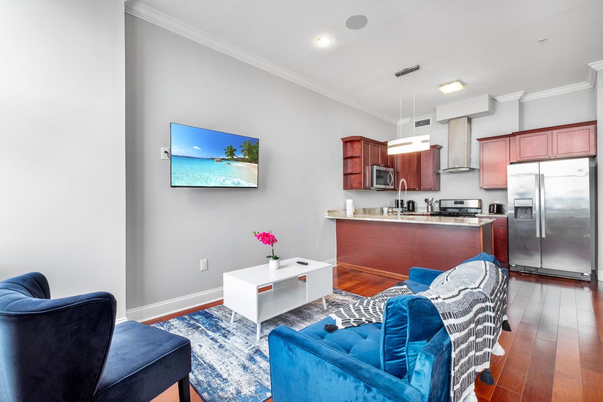 Apartment Sleek With Rooftop Pool And Gym *