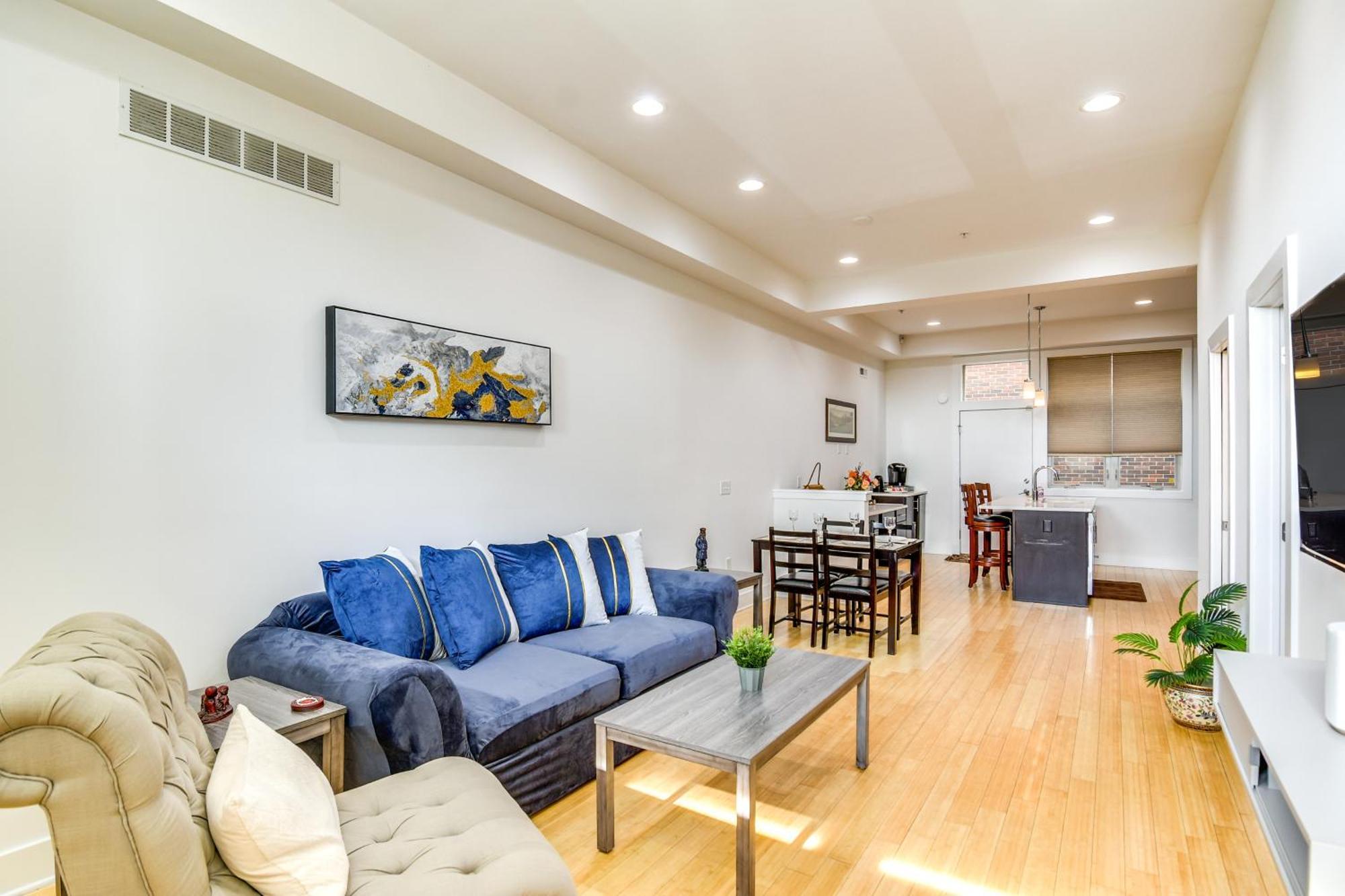 1 Mi To Old Town Philadelphia Townhome With Patio! * Philadelphia