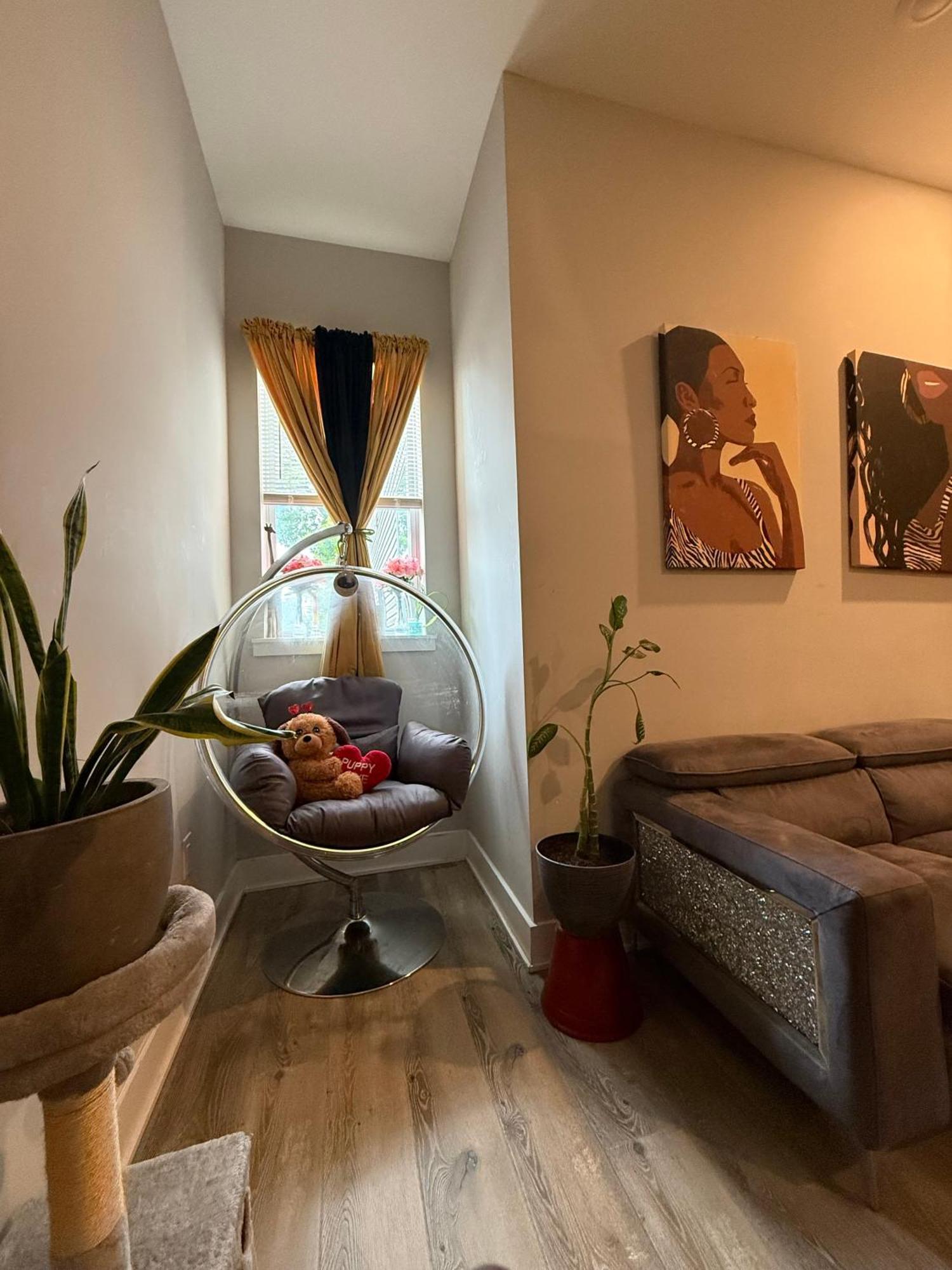 Full House Or & Private Bath Stays- Diamond Street Beautiful Luxury Estates *