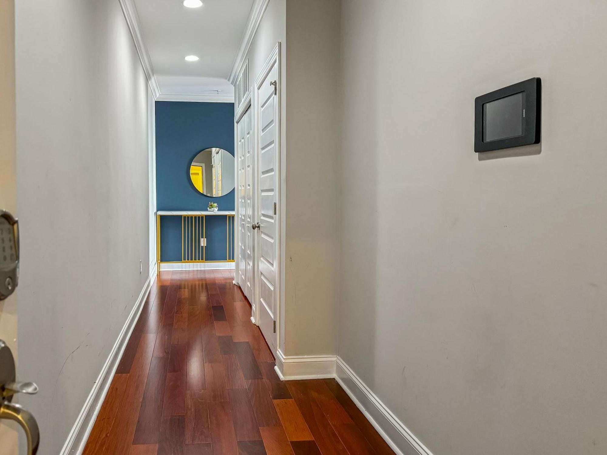 Apartmint At North 5th St - Apartment *