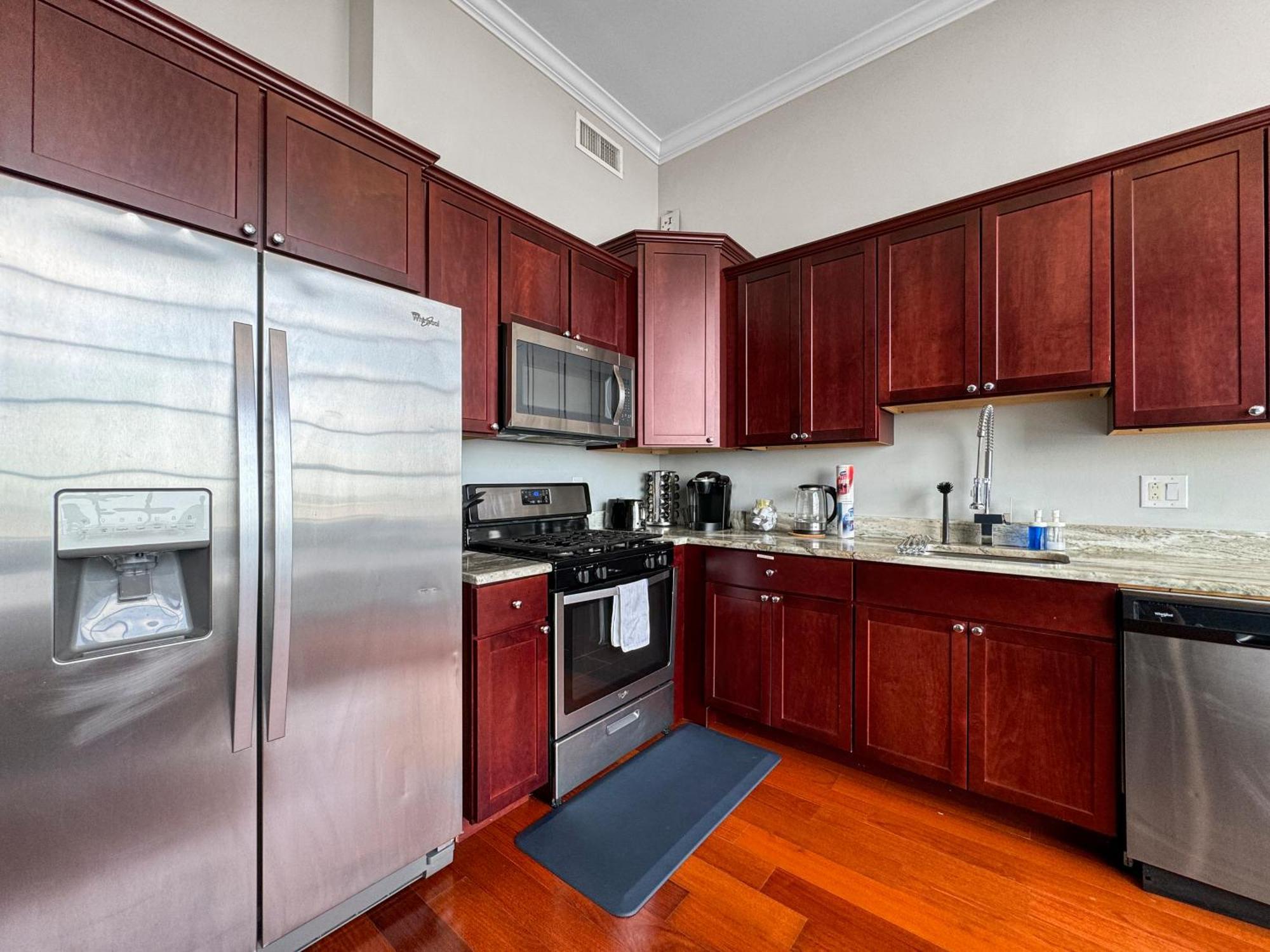 Apartmint At North 5th St - *