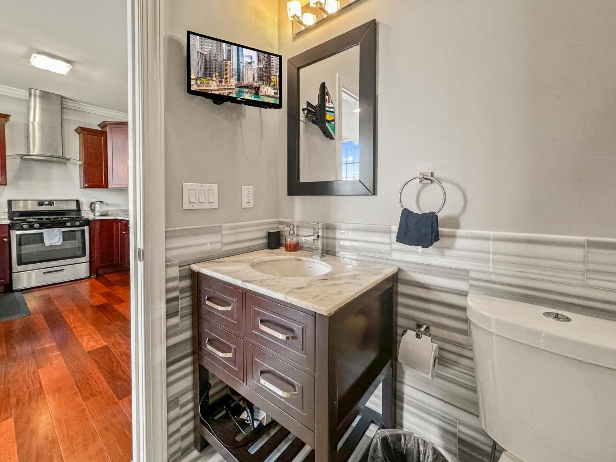 Apartmint At North 5th St - *