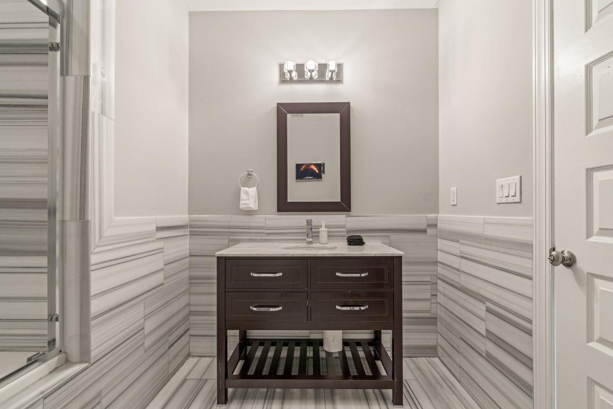 Apartmint At North 5th St - * Philadelphia
