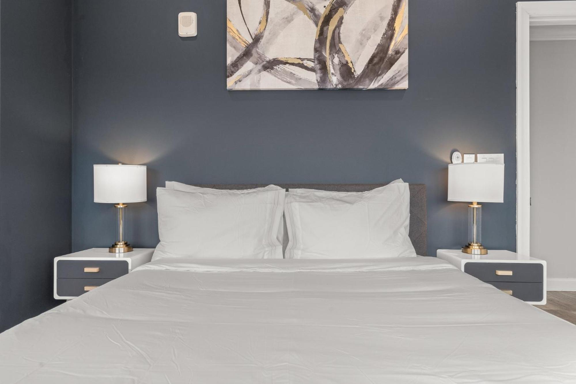 Apartmint At North 5th St - *