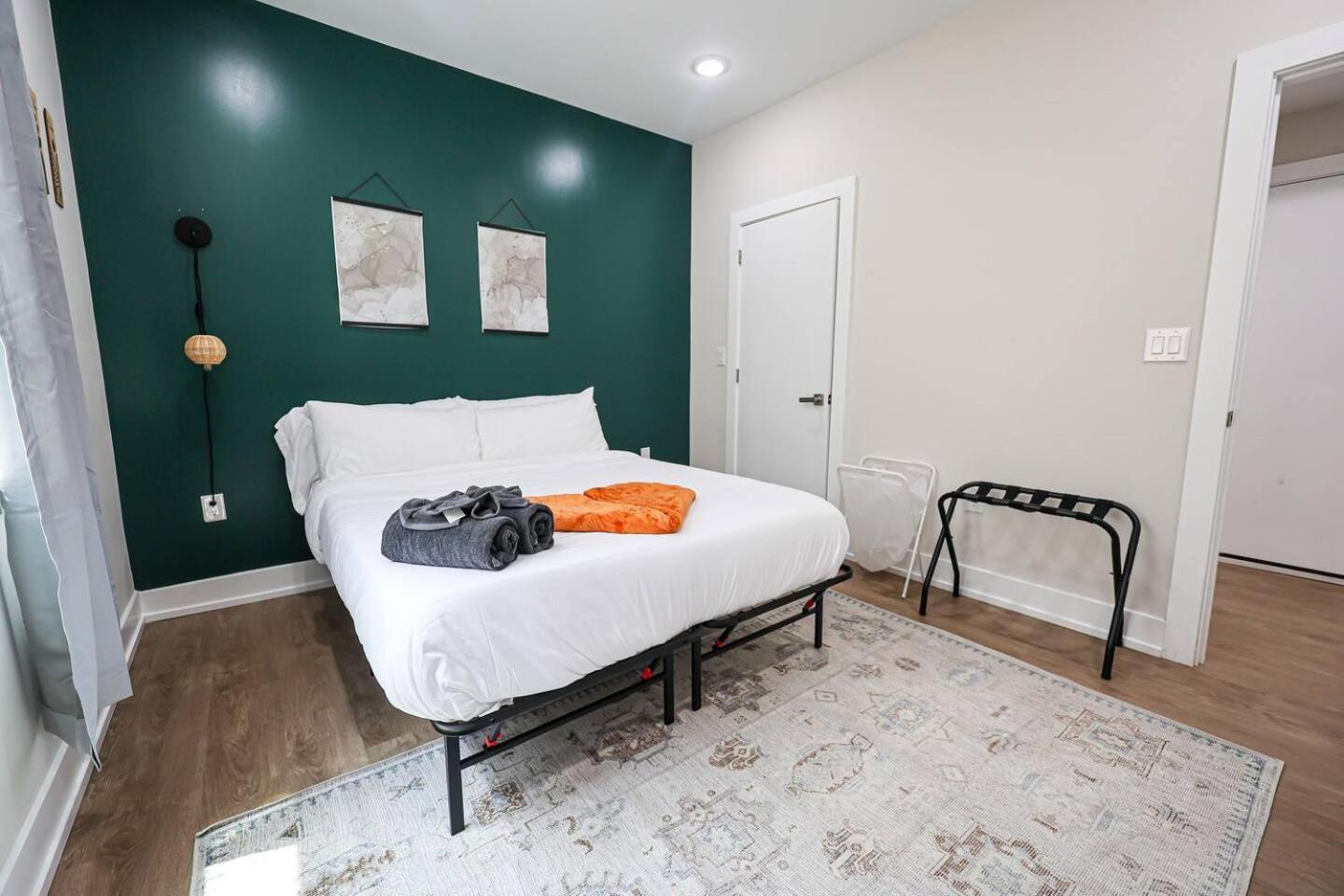 1bed 1bath-kingbed,wdfreewifikitchen Apartment
