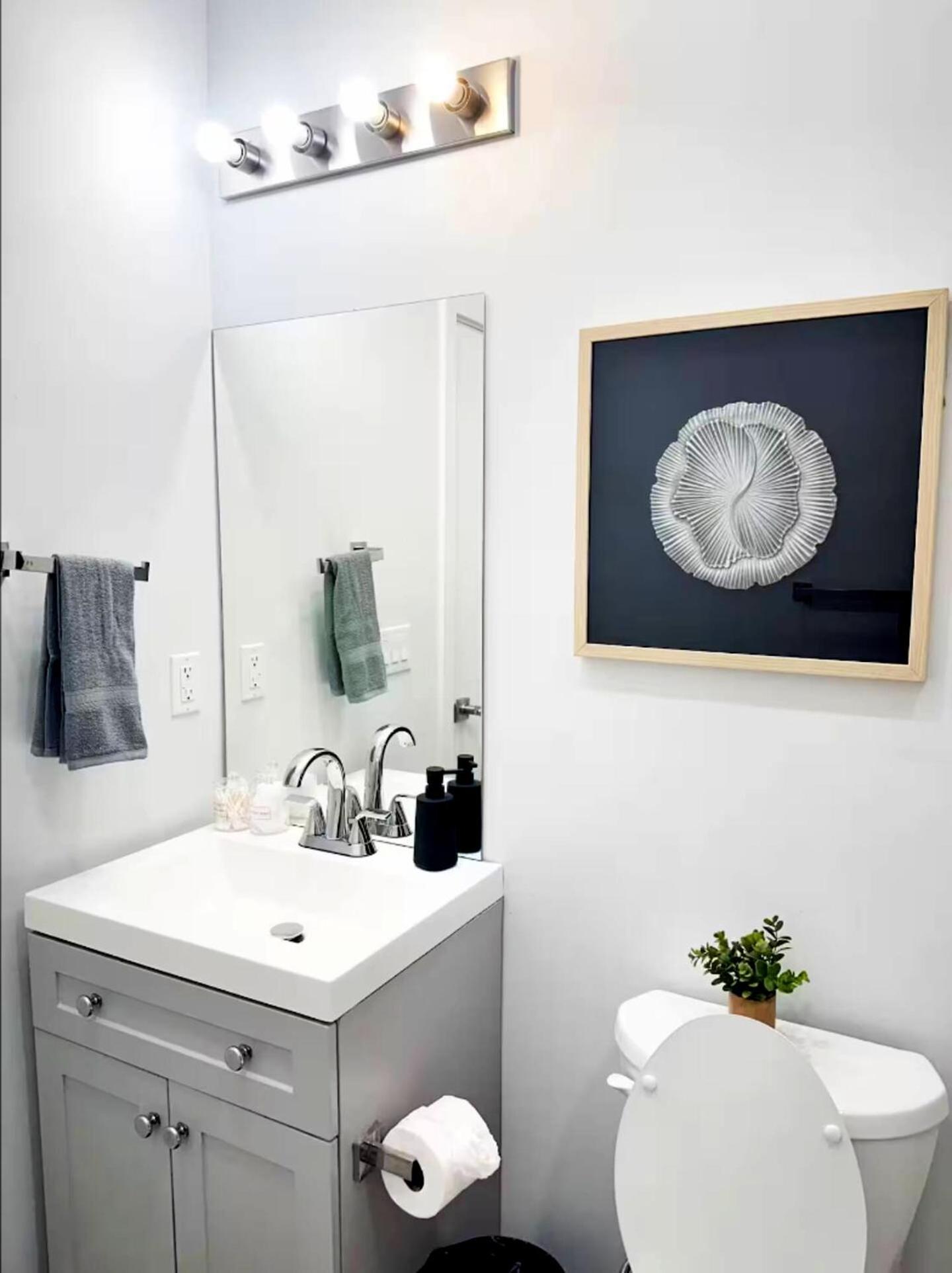 Spacious Boho Getaway With Scenic Rooftop Sleeps 4 Philadelphia