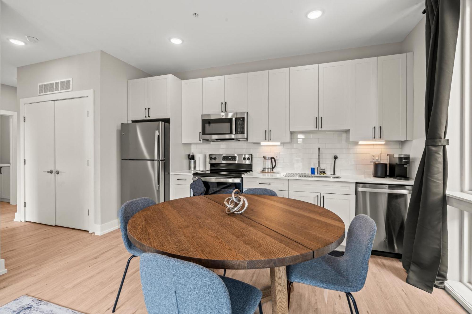 Apartment Aparmint At Five On Canal - *