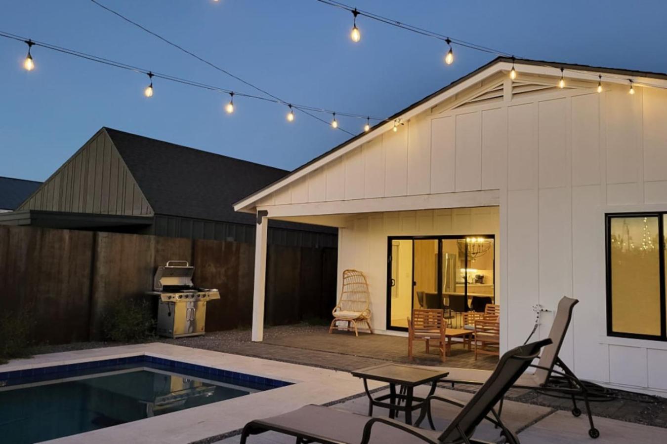 Modern Living In Phx Heated Pool Arizona Charm Holiday home