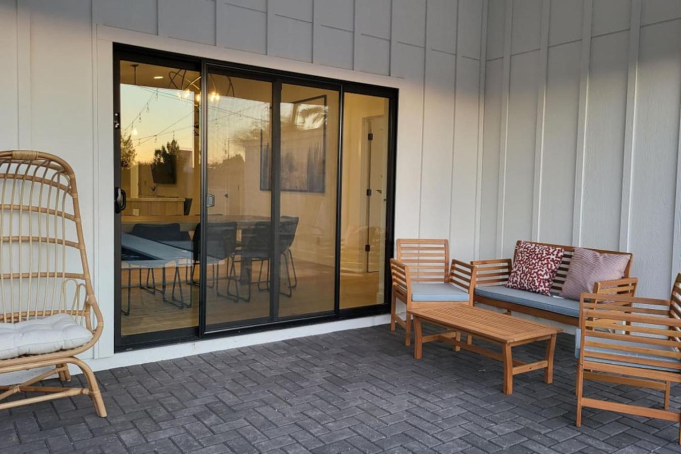 Modern Living In Phx Heated Pool Arizona Charm Holiday home Philadelphia