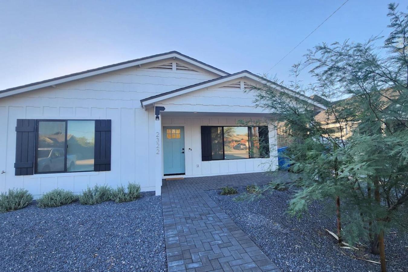 Modern Living In Phx Heated Pool Arizona Charm Philadelphia
