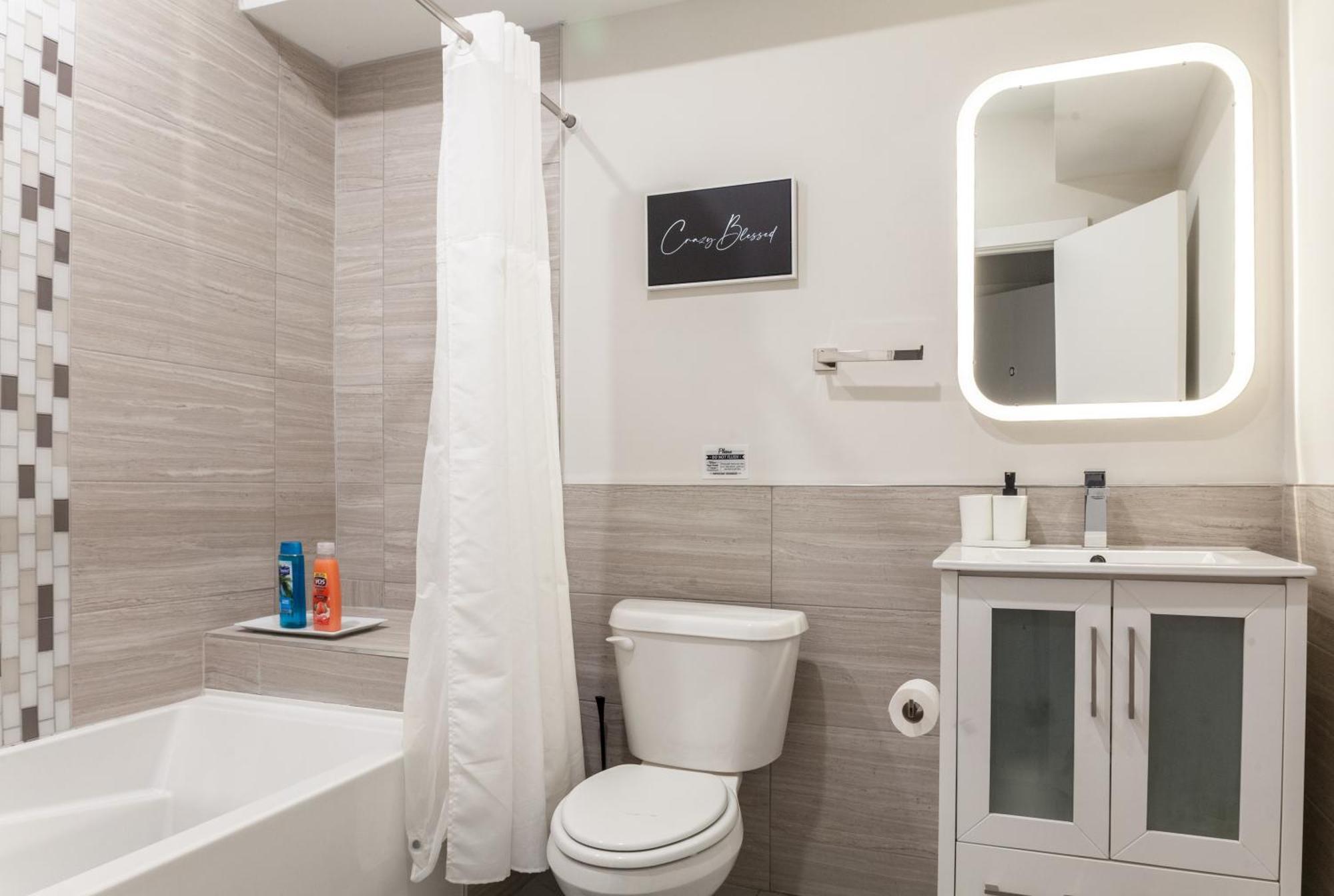 Spacious 4br King Game Ac Apartment Philadelphia