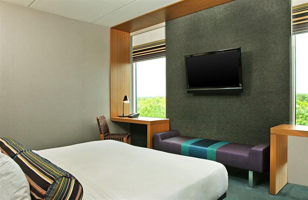 Aloft Airport Hotel Philadelphia
