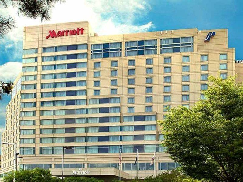 Airport Marriott