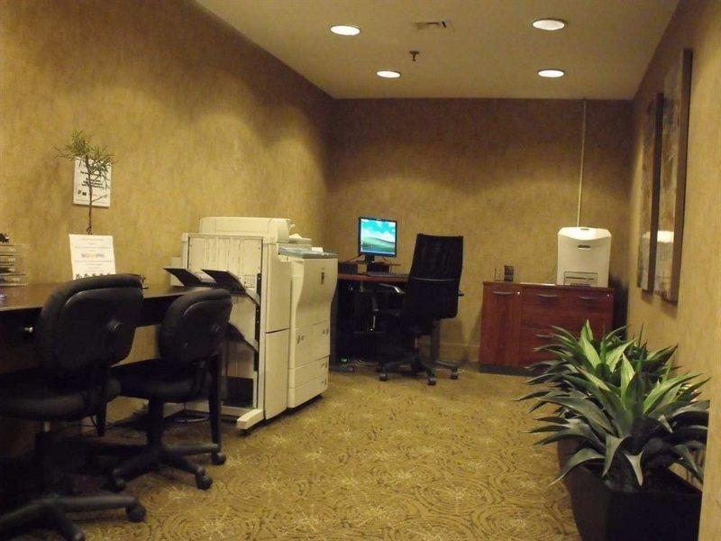 Doubletree By Hilton Center