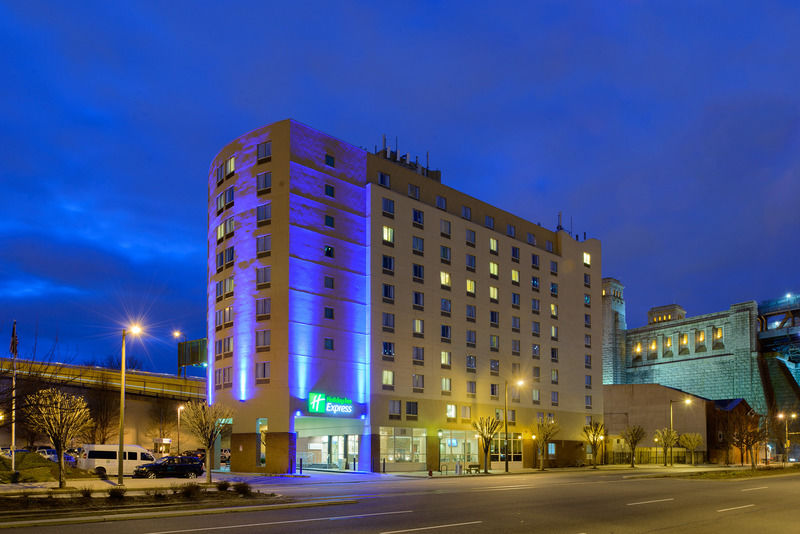Hotel Express Penn's Landing By Ihg